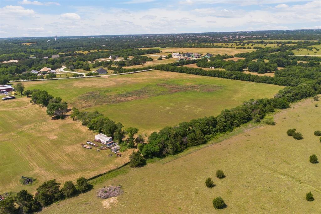 4611 Stout Road Midlothian, TX 76065 - Photo 6 of 11 a view of an ocean and beach