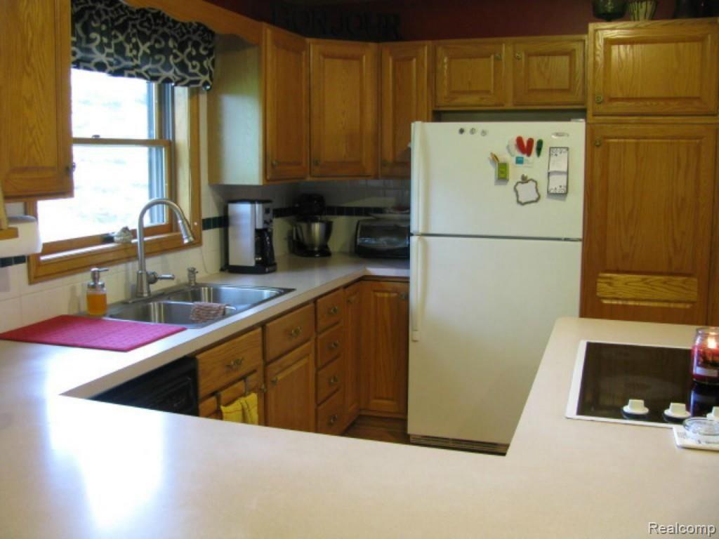2660 31 Mile Road Washington, MI 48095 - Photo 16 of 50 kitchen