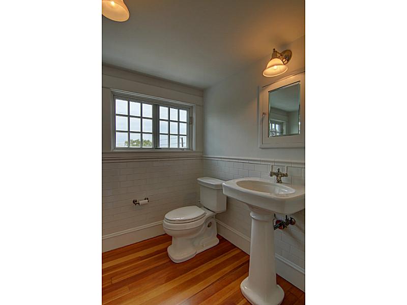 99 New Meadow Road Barrington, RI 02806 - Photo 23 of 25 Bathroom.