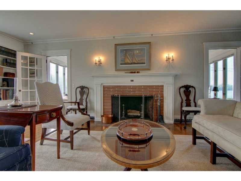 99 New Meadow Road Barrington, RI 02806 - Photo 6 of 25 Living Room.