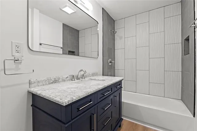 $400,000 | 8122 West 92nd Terrace, Overland Park, KS 66212