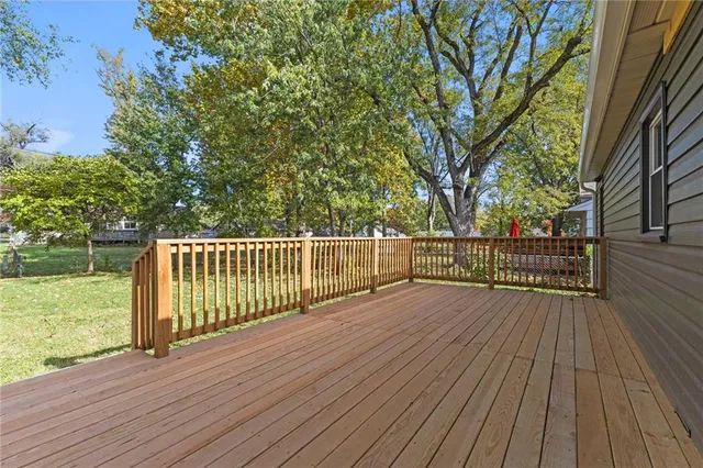 $400,000 | 8122 West 92nd Terrace, Overland Park, KS 66212