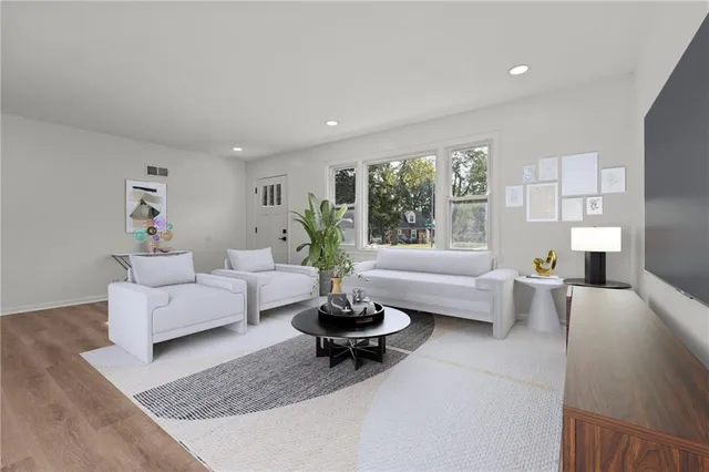 $400,000 | 8122 West 92nd Terrace, Overland Park, KS 66212