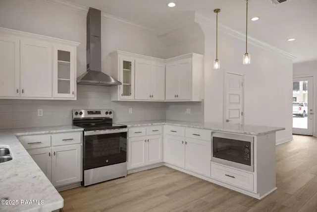 $1,950 | 1510 Kaliste Saloom Road, Unit 306, Lafayette, LA 70508