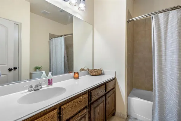 $450,000 | 9257 Water Oak Drive, Arlington, TX 76002