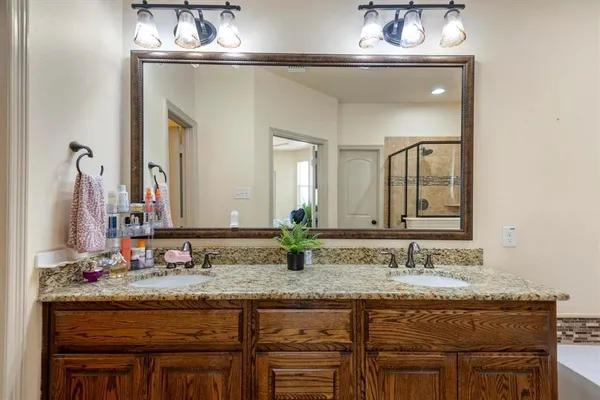 $450,000 | 9257 Water Oak Drive, Arlington, TX 76002