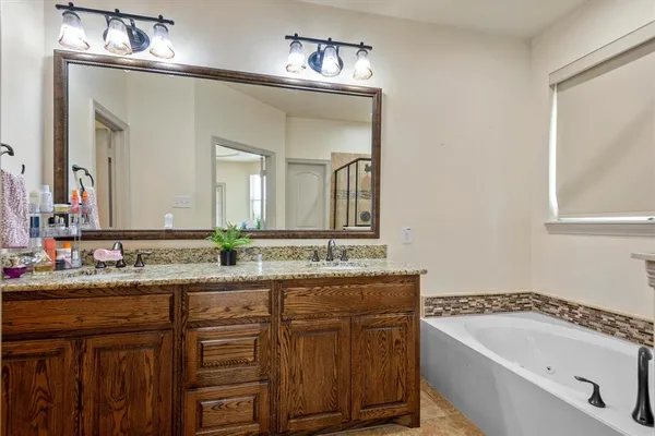 $450,000 | 9257 Water Oak Drive, Arlington, TX 76002