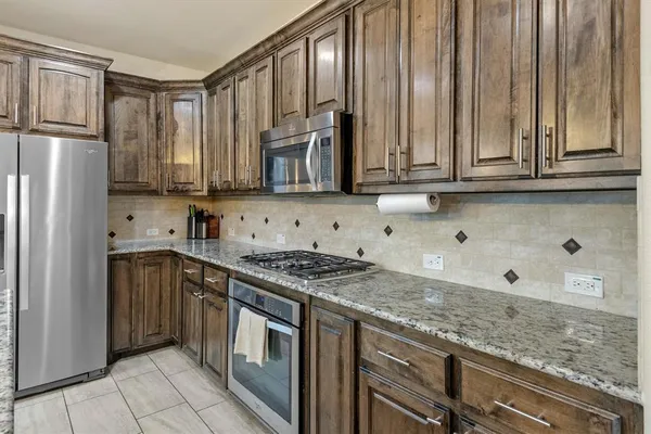 $450,000 | 9257 Water Oak Drive, Arlington, TX 76002