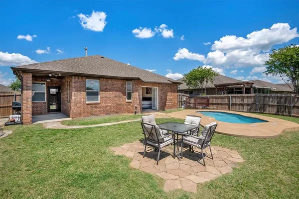 $450,000 | 9257 Water Oak Drive, Arlington, TX 76002