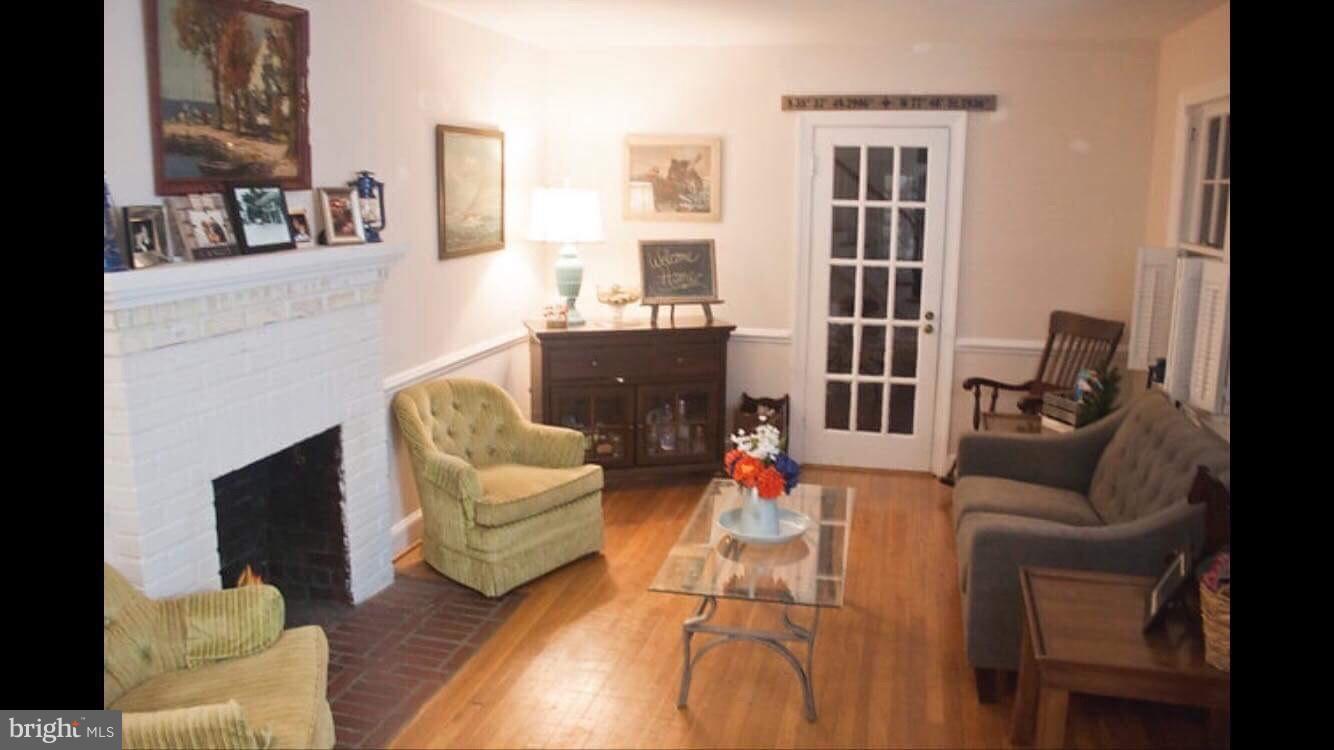 4278 Catlett Road Midland, VA 22728 - Photo 6 of 14 Interior (General)