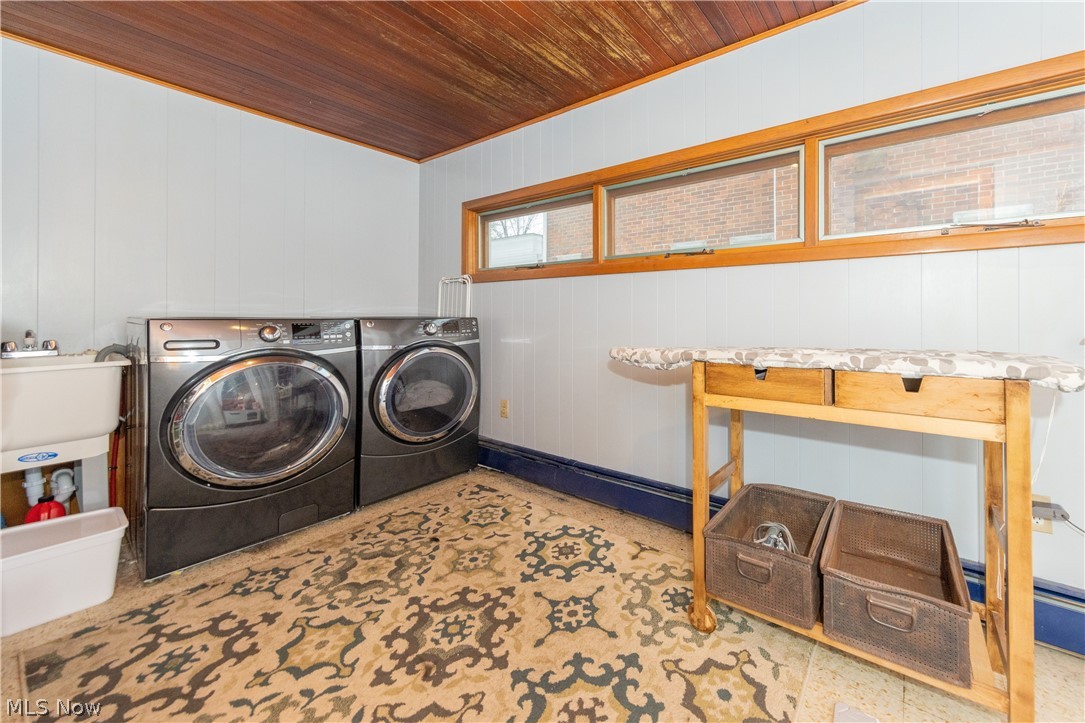 2495 Eaton Road Cleveland, OH 44118 - Photo 14 of 33 Gallery Image 14