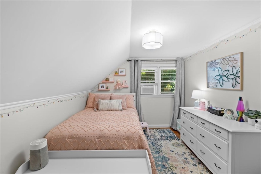 30 Chestnut Street Wrentham, MA 02093 - Photo 23 of 37