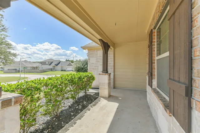 $299,900 | 1704 Wandering Hills Road, Conroe, TX 77304
