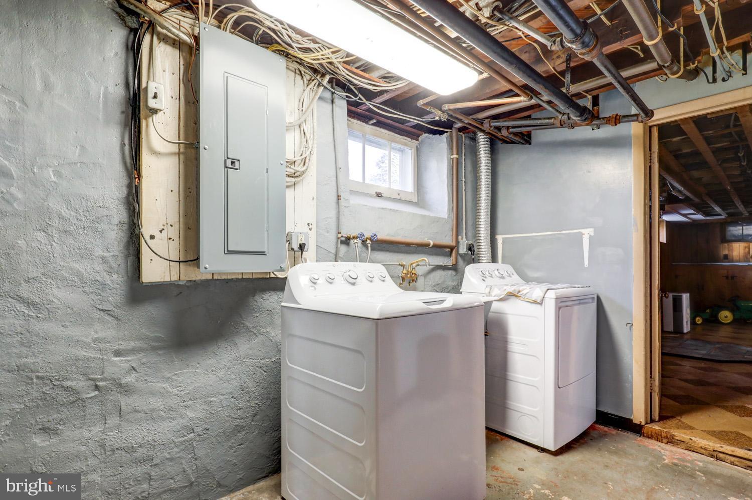 483 Angora Road Reading, PA 19606 - Photo 38 of 73 a utility room with a washer and dryer