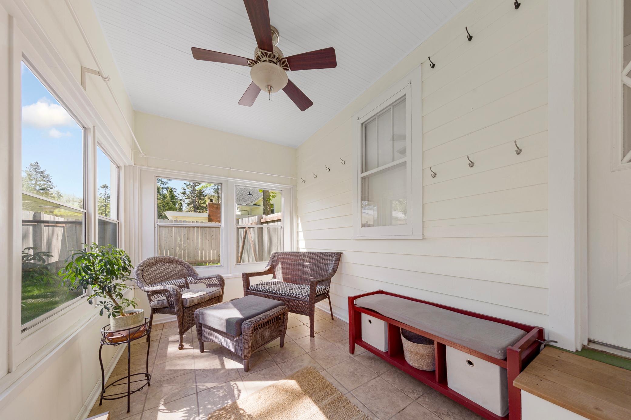 830 McKnight Road North Maplewood, MN 55119 - Photo 12 of 40 Gallery Image 12