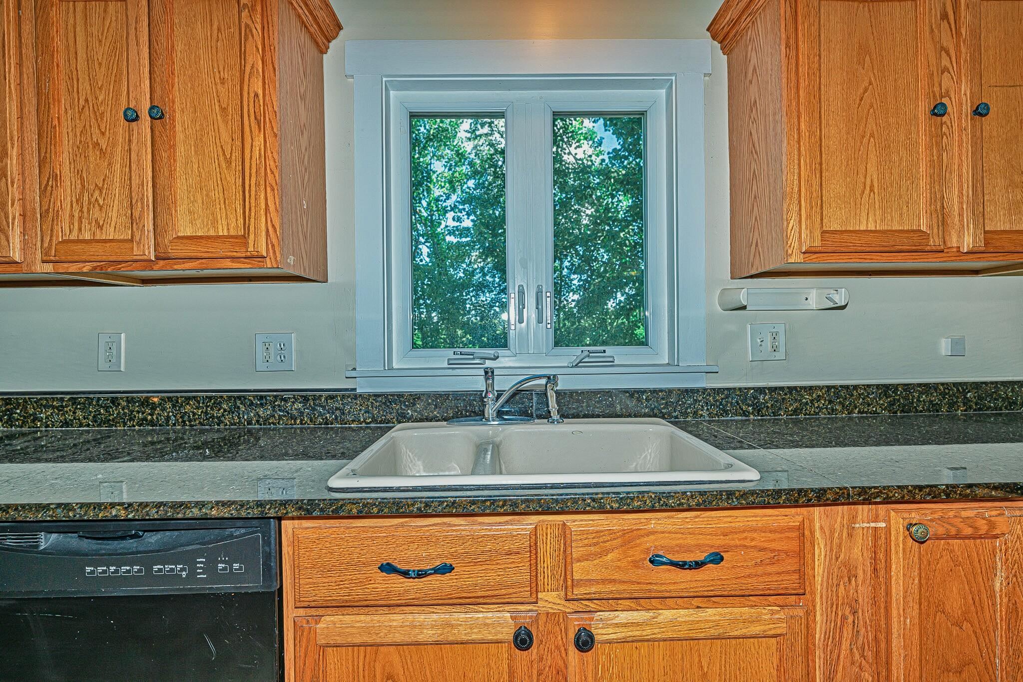 81 Seamans Road New London, NH 03257 - Photo 16 of 50
