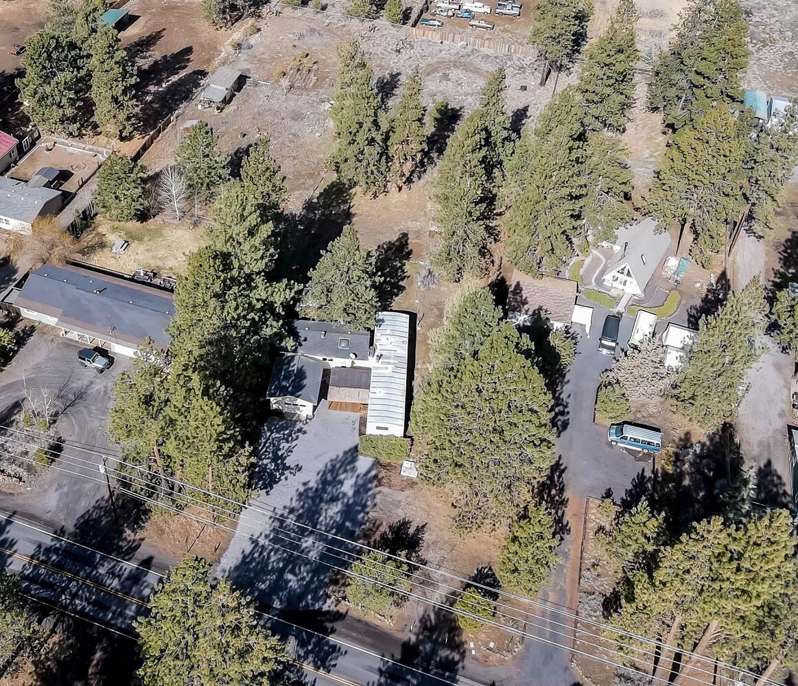 60299 Cinder Butte Road Bend, OR 97702 - Photo 27 of 28 View of the neighboring properties