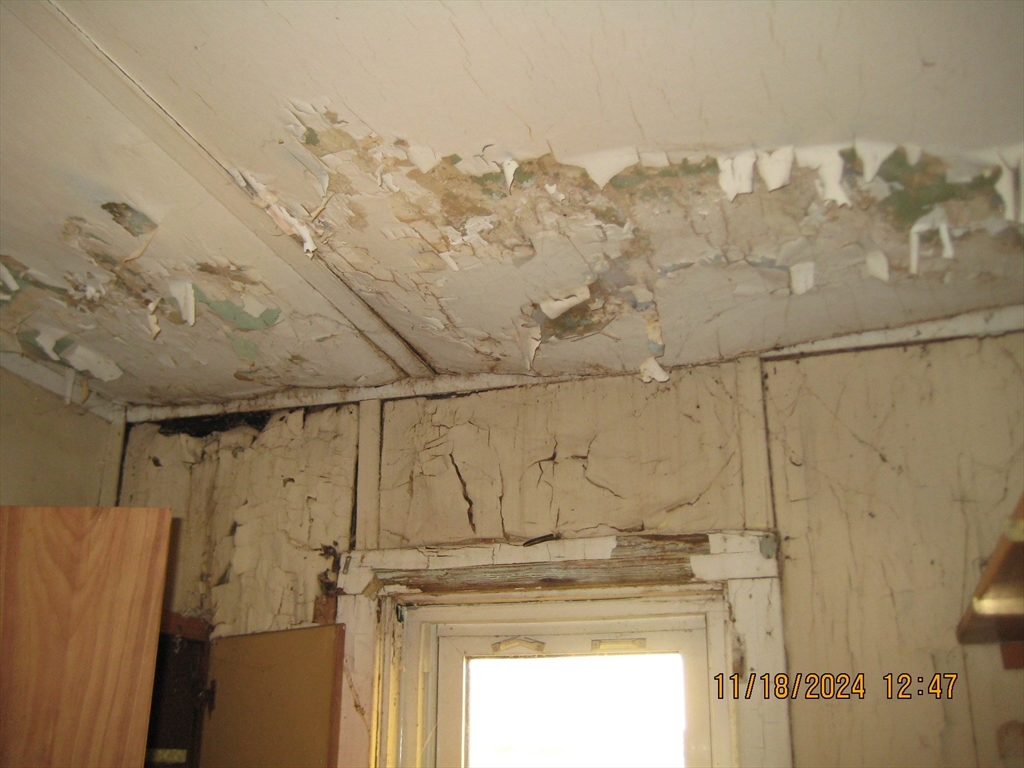 46-48 Wait Street Springfield, MA 01104 - Photo 8 of 19 a view of a bathroom