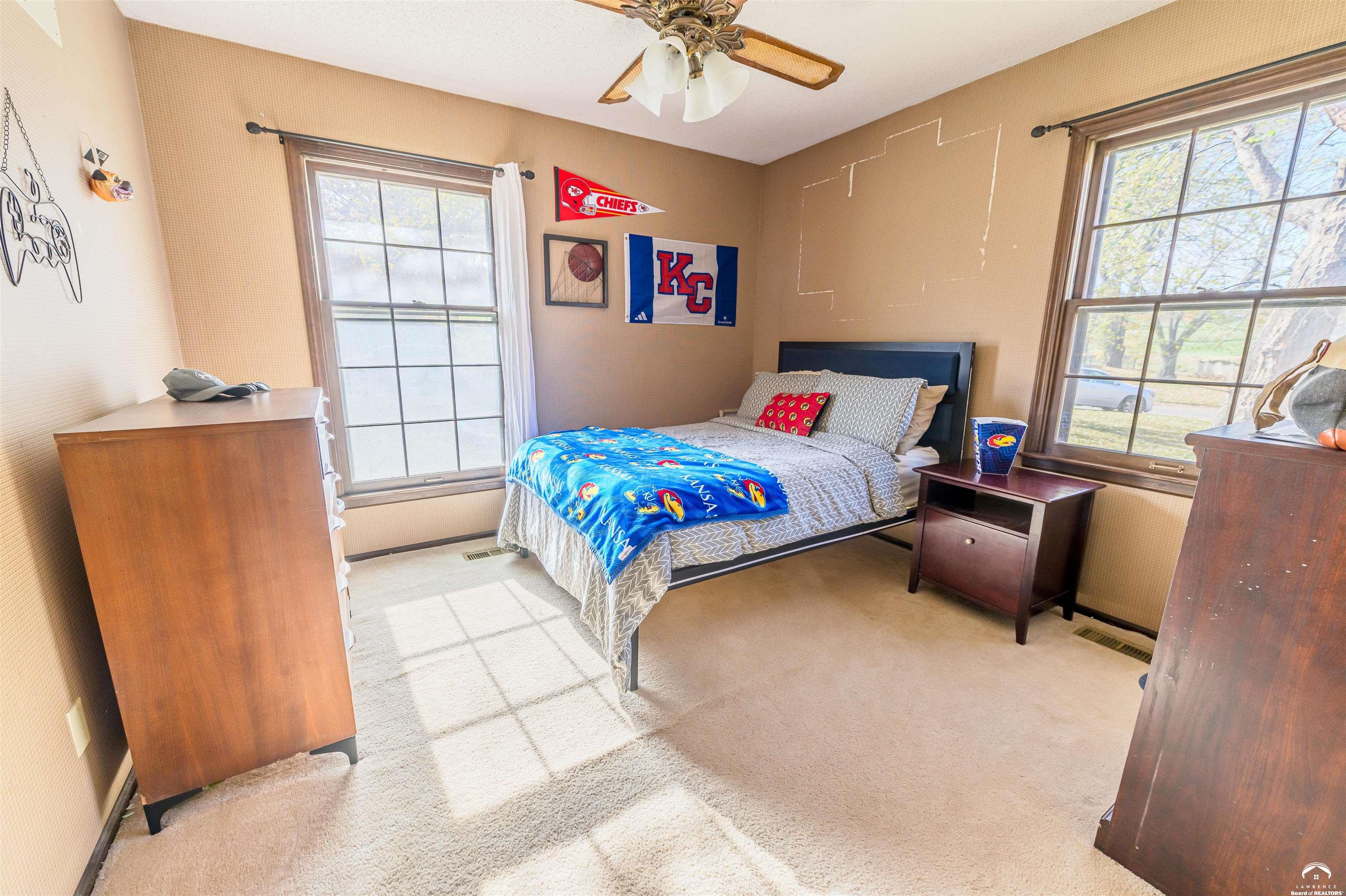 302 Providence Road Lawrence, KS 66049 - Photo 29 of 48