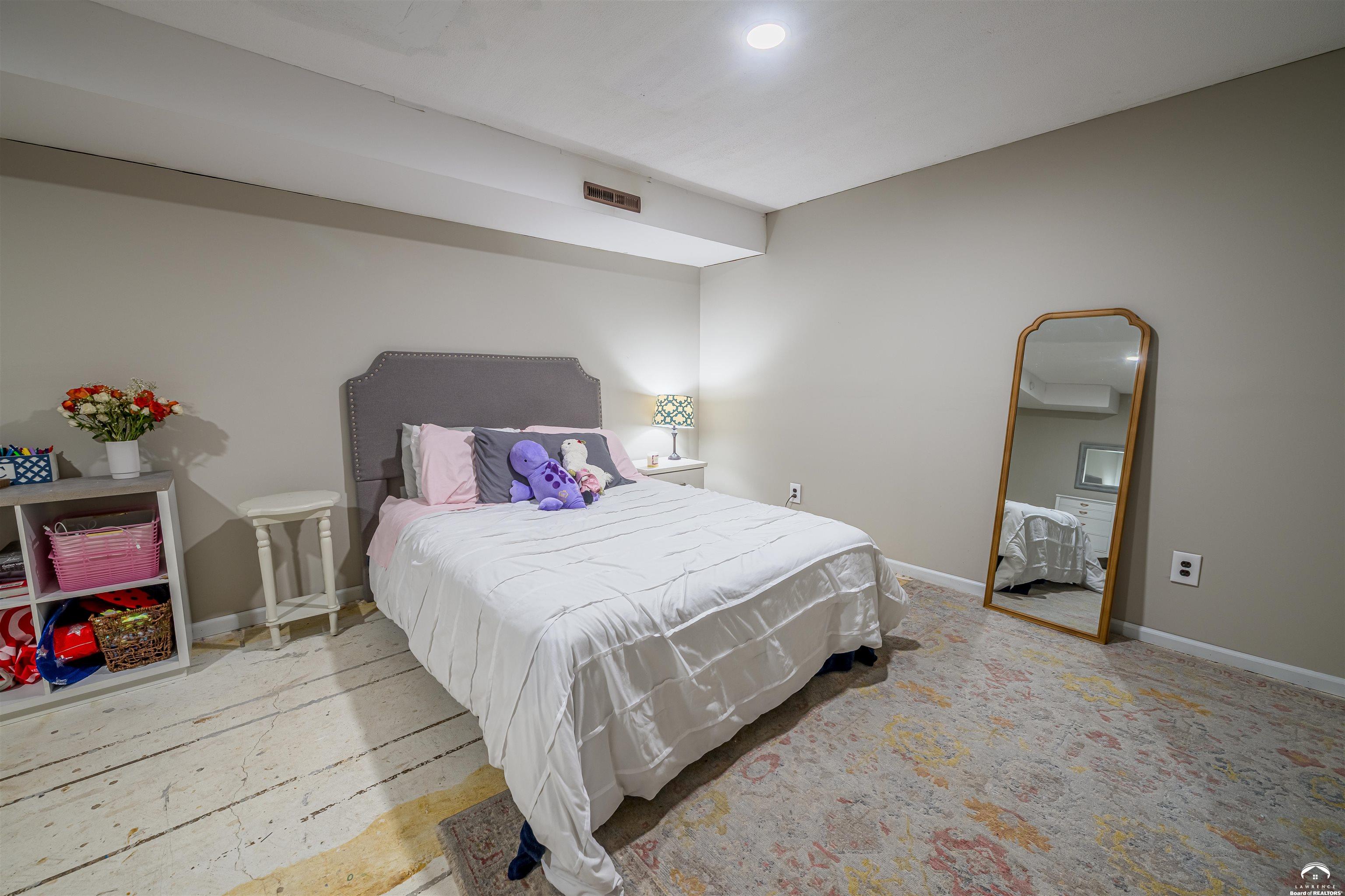 302 Providence Road Lawrence, KS 66049 - Photo 44 of 48