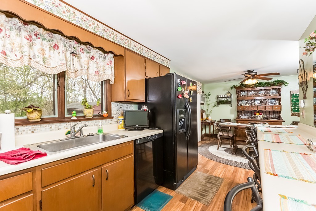 19 Pilgrim Road Lawrence, MA 01843 - Photo 6 of 21 Gallery Image 6