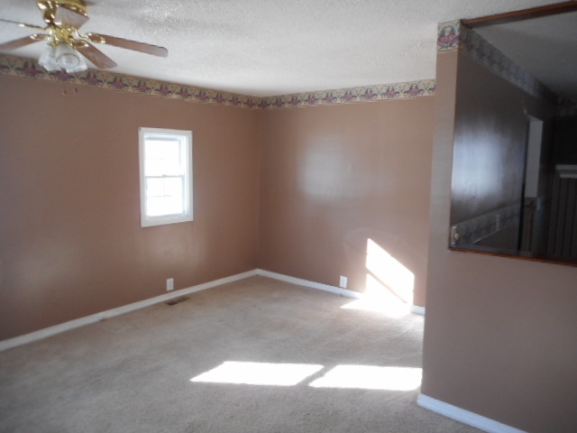 417 North Claypool Road Muncie, IN 47303 - Photo 7 of 14