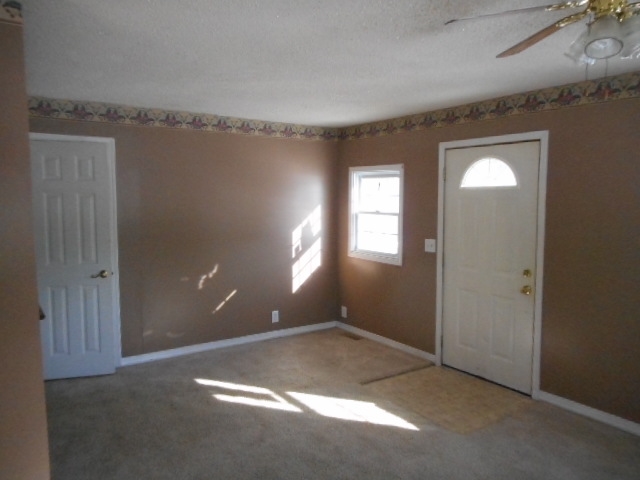 417 North Claypool Road Muncie, IN 47303 - Photo 8 of 14
