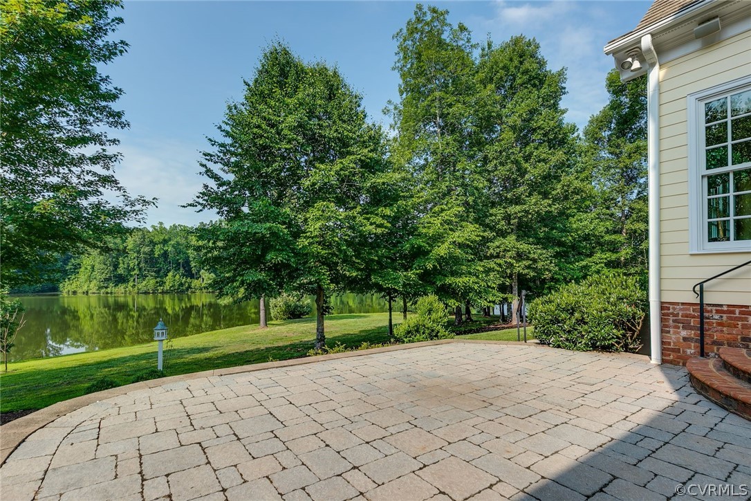 200 Kinloch Road Manakin-Sabot, VA 23103 - Photo 29 of 32 a view of a road with a yard