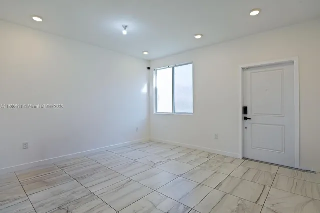 $2,400 | 1014 Southeast 23rd Avenue, Homestead, FL 33035