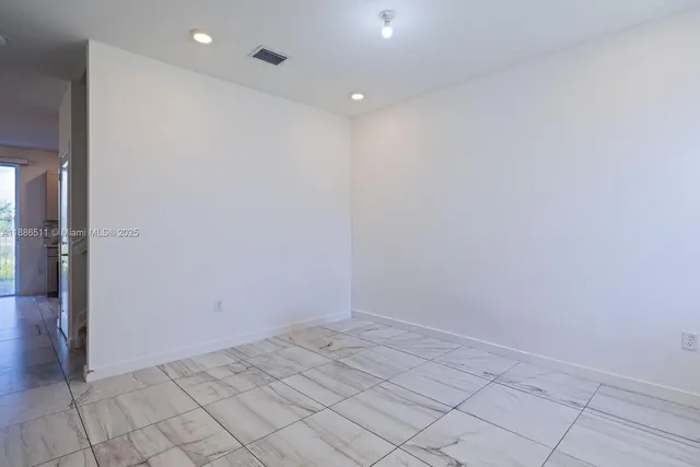 $2,400 | 1014 Southeast 23rd Avenue, Homestead, FL 33035