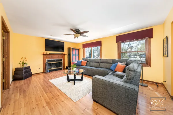 $850,000 | 1117 Jefferson Avenue, Downers Grove, IL 60516