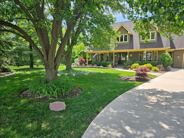 $850,000 | 1117 Jefferson Avenue, Downers Grove, IL 60516