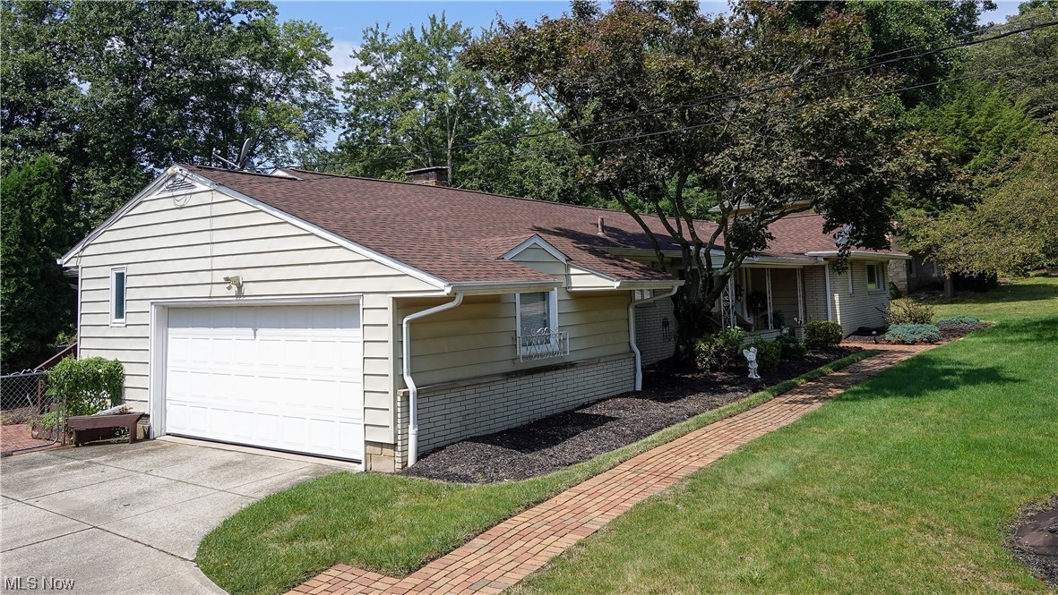 3302 Bancroft Road Fairlawn, OH 44333 - Photo 3 of 35 Gallery Image 3