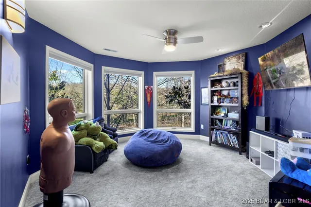 $1,250,000 | 126 West Cross Fox Trail, Camdenton, MO 65020