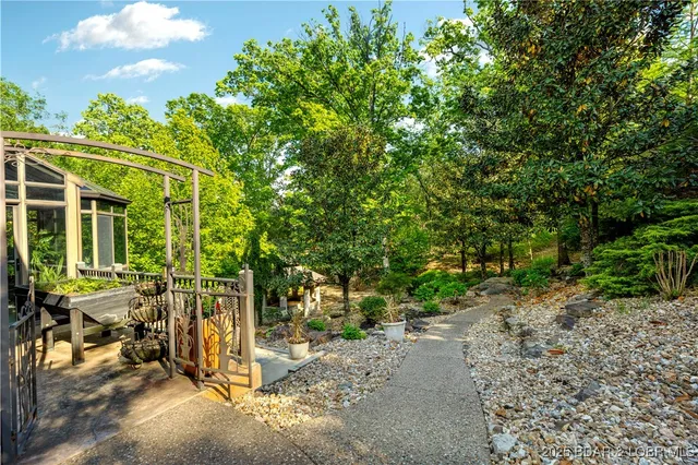 $1,250,000 | 126 West Cross Fox Trail, Camdenton, MO 65020