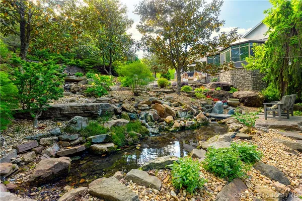 $1,250,000 | 126 West Cross Fox Trail, Camdenton, MO 65020