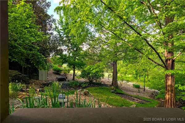 $1,250,000 | 126 West Cross Fox Trail, Camdenton, MO 65020