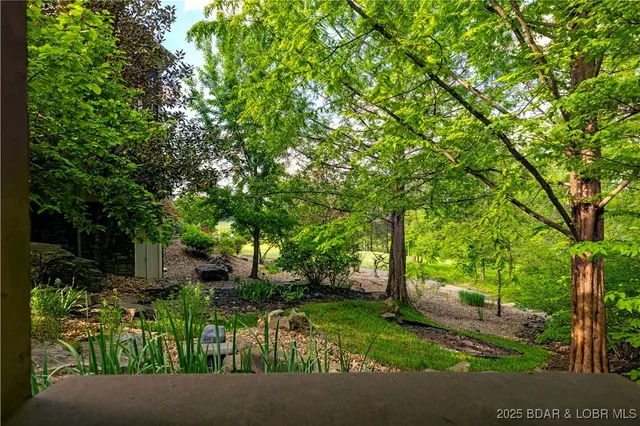 $1,250,000 | 126 West Cross Fox Trail, Camdenton, MO 65020