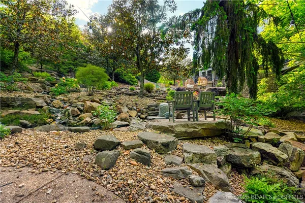 $1,250,000 | 126 West Cross Fox Trail, Camdenton, MO 65020