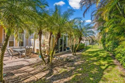 $749,999 | 4207 Diamond Square, Vero Beach, FL 32967