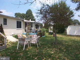 105 North Line Road Stevens, PA 17578 - Photo 2 of 7