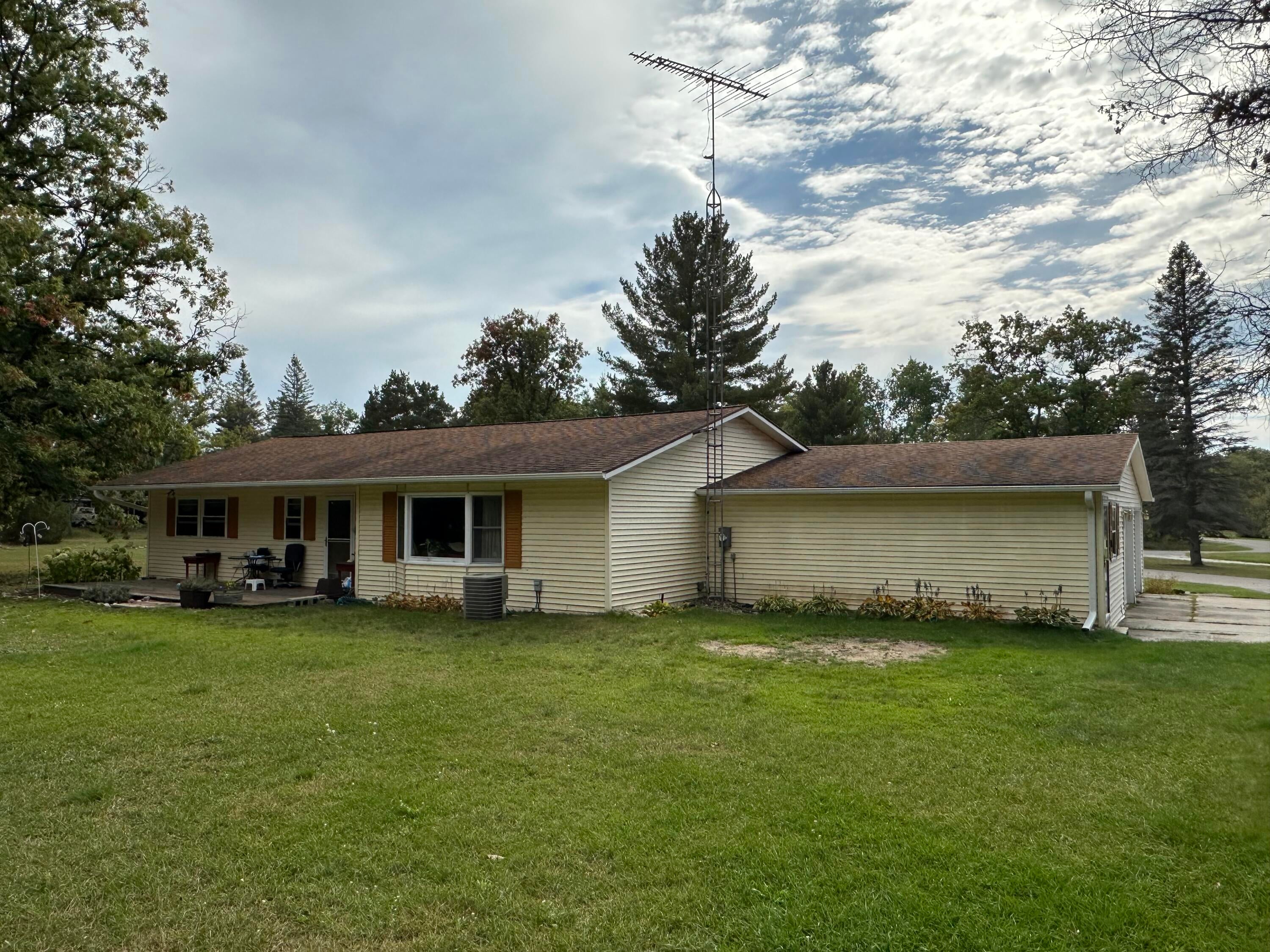 3824 Sheridan Road Lewiston, MI 49756 - Photo 25 of 29 Gallery Image 25