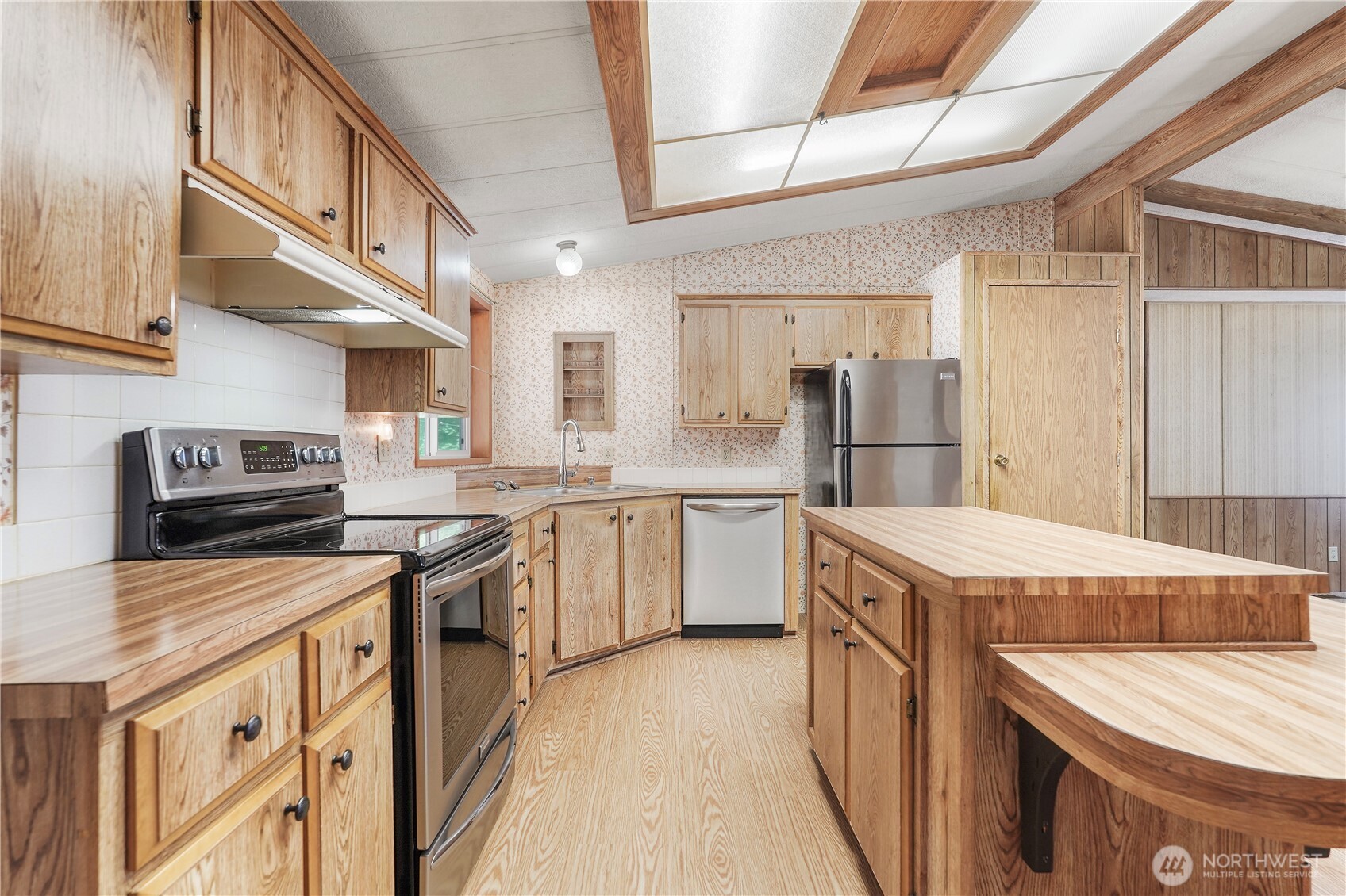 7170 North Van Decar Road Southeast Port Orchard, WA 98367 - Photo 8 of 30 Gallery Image 8