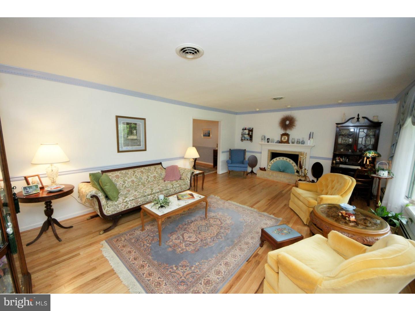 142 Bull Run Road Ewing, NJ 08638 - Photo 5 of 25