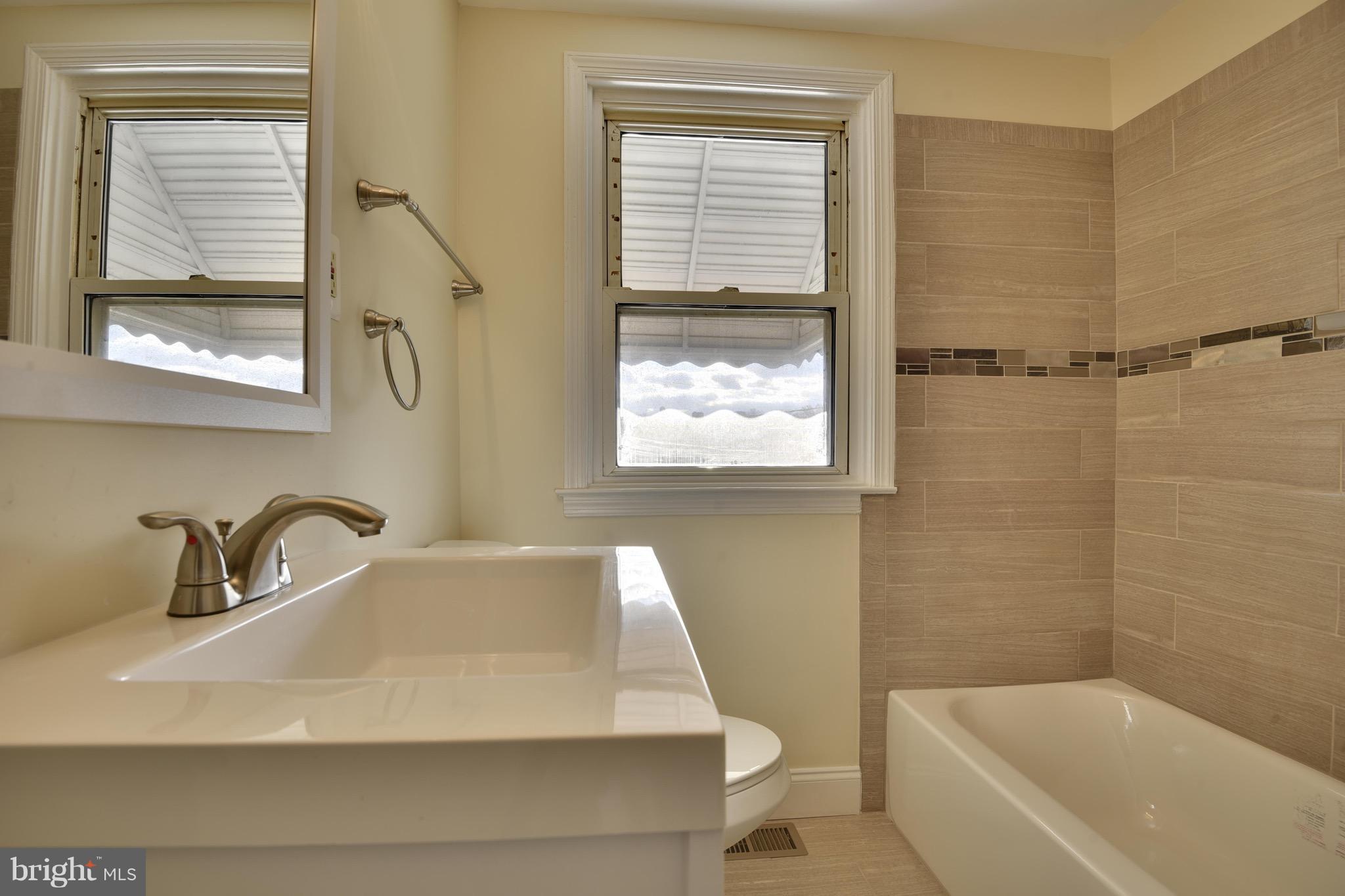 333 West Arundel Road Baltimore, MD 21225 - Photo 14 of 20 Bath (Master)