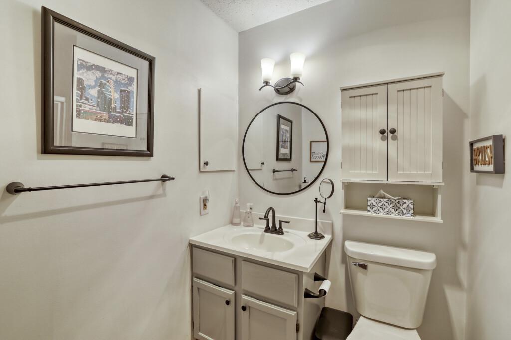 500 County B Road West, Unit 202 Roseville, MN 55113 - Photo 15 of 28