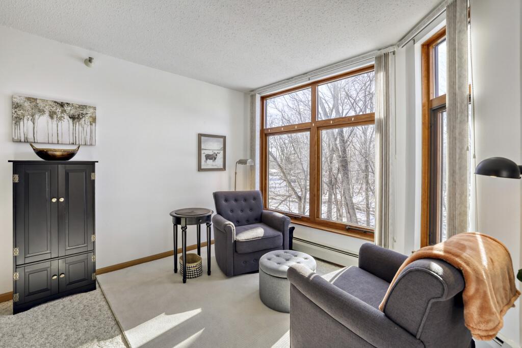 500 County B Road West, Unit 202 Roseville, MN 55113 - Photo 8 of 28