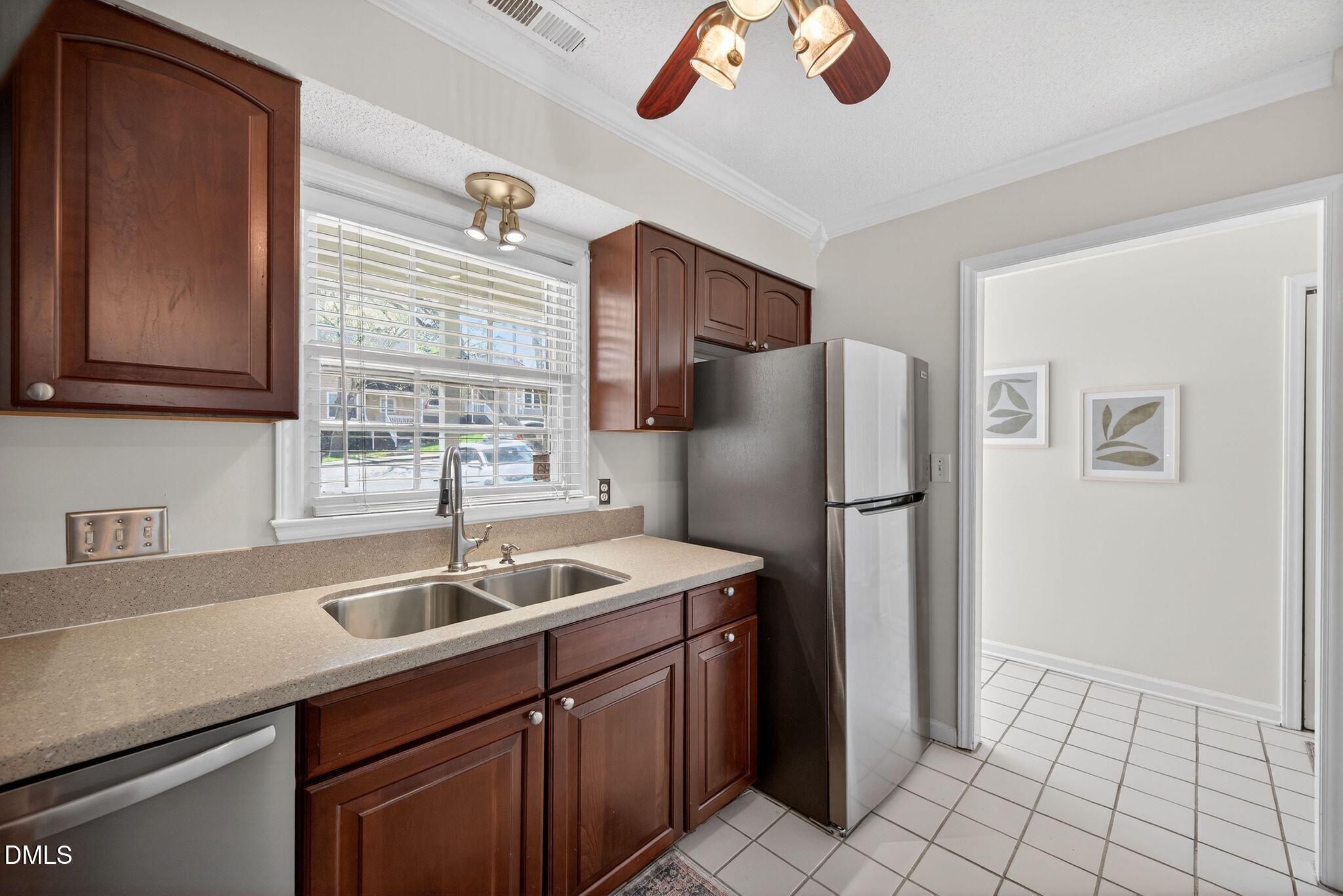 116 Long Shadow Place Durham, NC 27713 - Photo 10 of 34 Kitchen