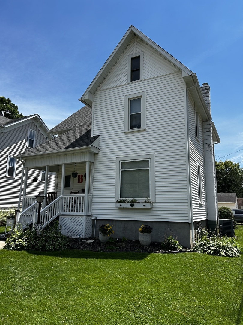 405 8th Street Mendota, IL 61342 - Photo 3 of 49