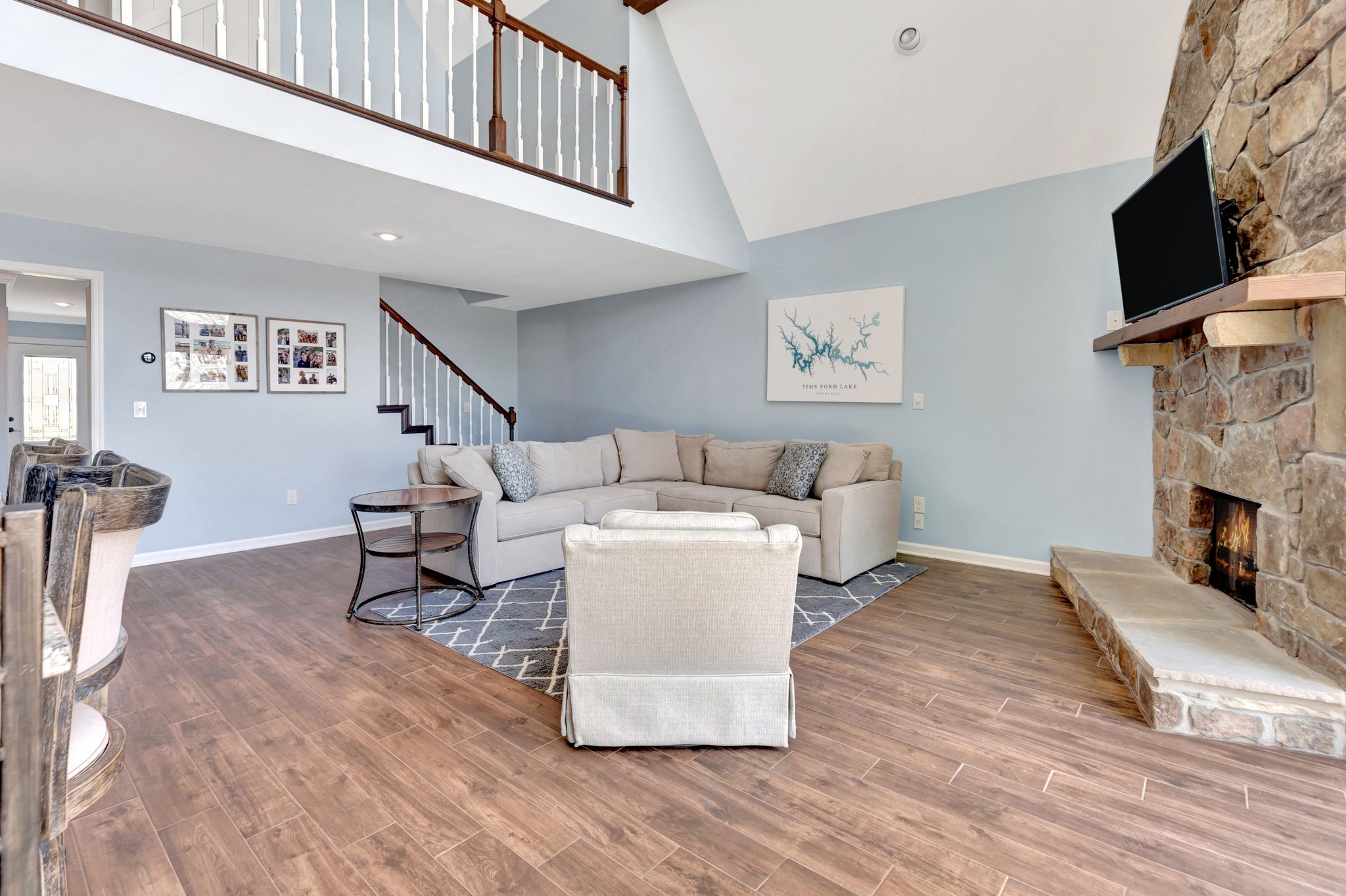 668 Bluff Drive Winchester, TN 37398 - Photo 23 of 55 a living room with furniture and a flat screen tv